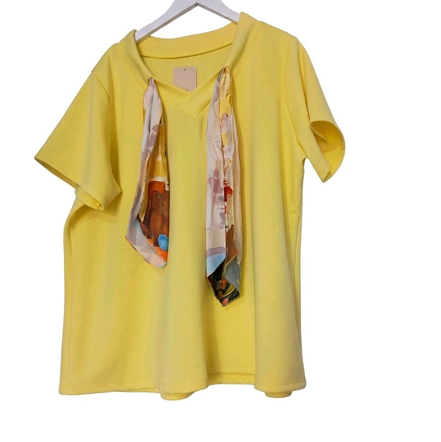 BLUSA CON PAÑUELO CURVY